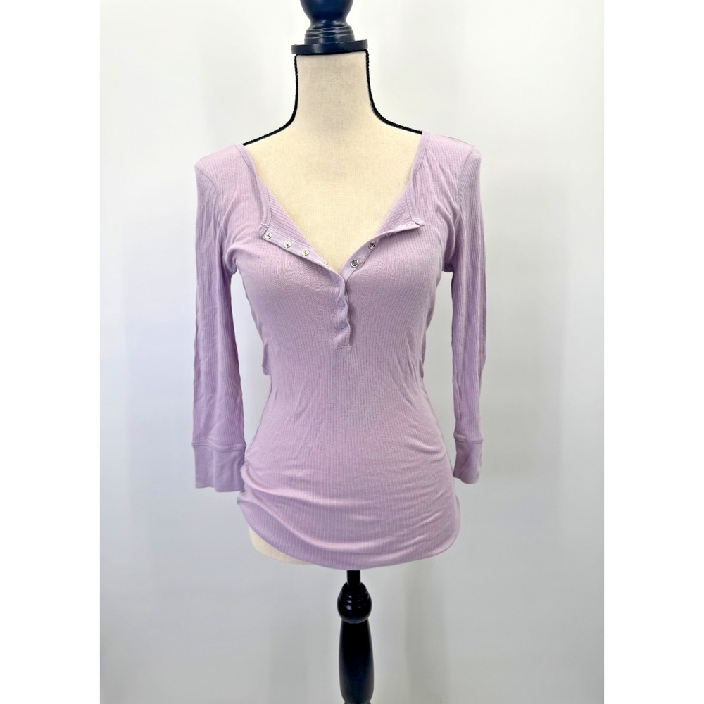 VTG Y2K Express Snap Button Ribbed Henley Top Medium 3/4 Sleeve Lavender Retro